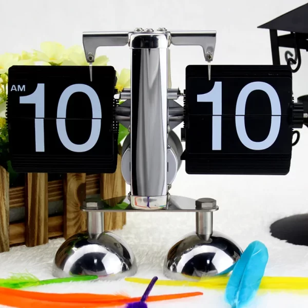 Page Desk Clocks - Image 4